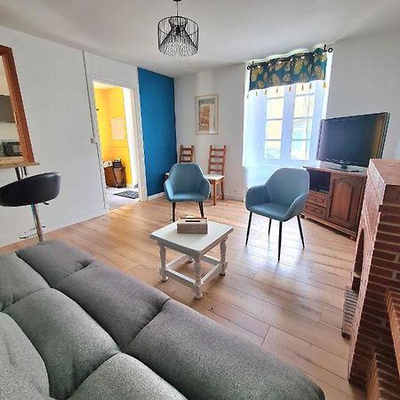 Gîte la Libellule 4 couchages 12 min du Puy du Fou Saint-Amand-sur-Sevre Extérieur photo