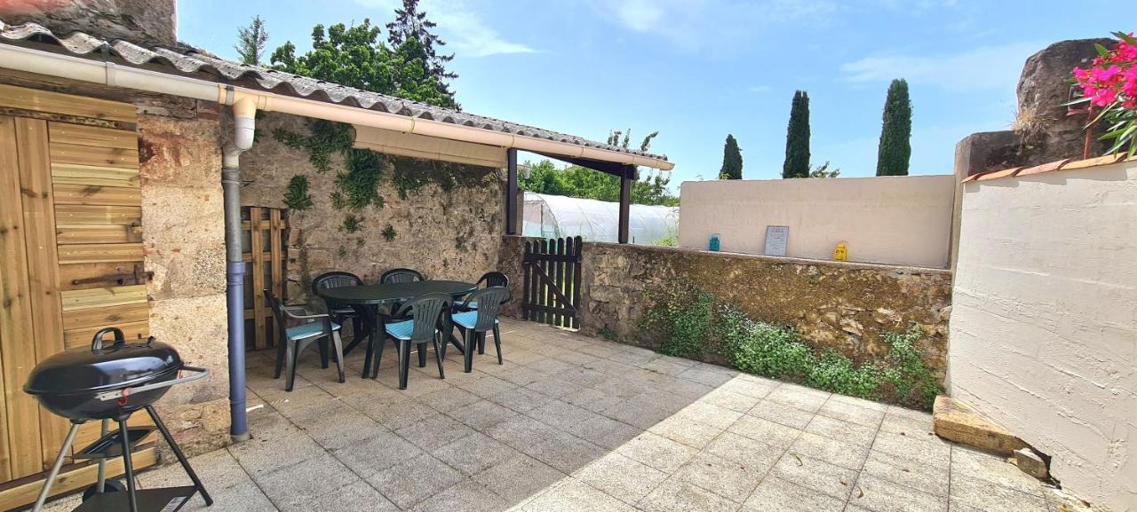 Gîte la Libellule 4 couchages 12 min du Puy du Fou Saint-Amand-sur-Sevre Extérieur photo